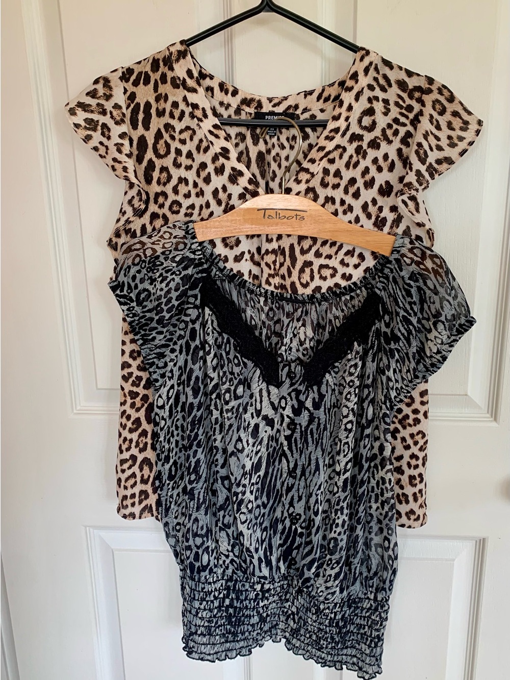 Bundle ! Leopard Print Short Sleeve Blouse in Tan and Black